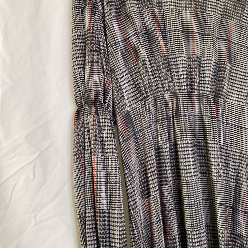 Zara dress - Picture 2 of 4